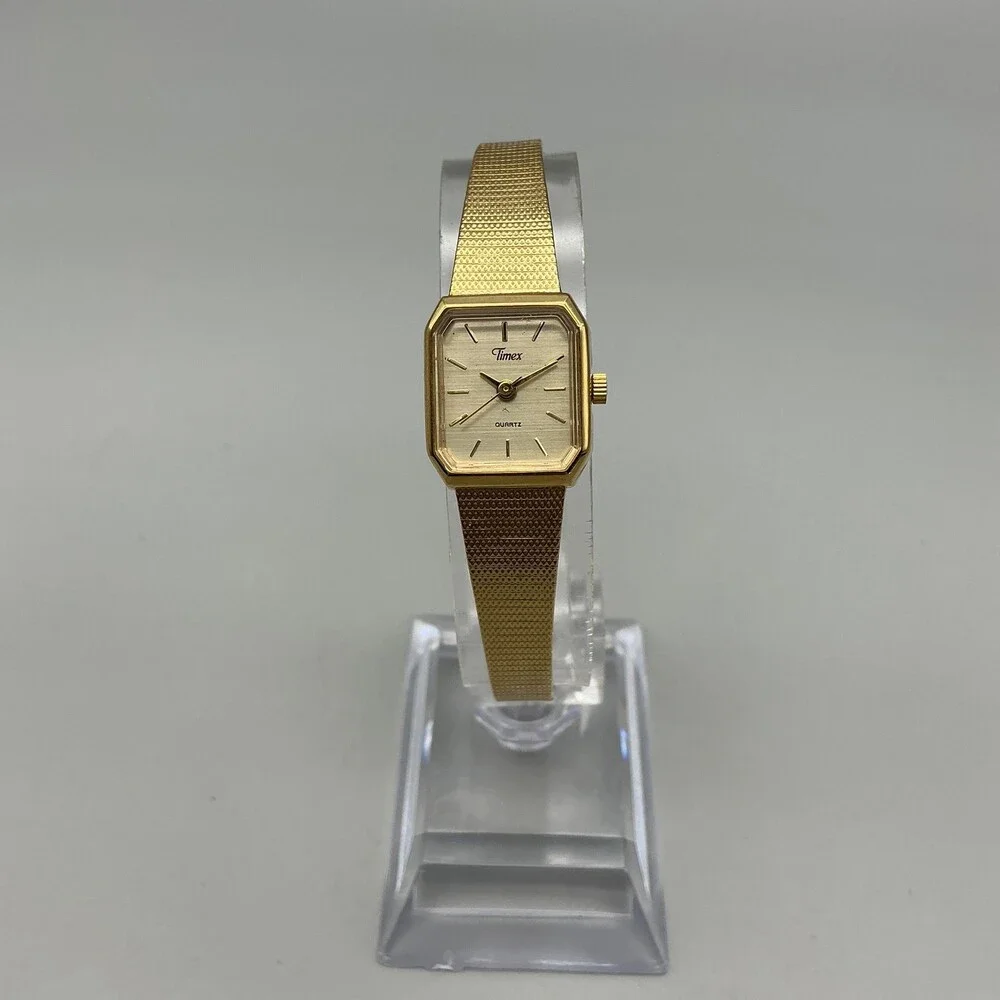 Vintage Timex Women Watch 16mm Champagne Dial Gold Tone Mesh Band New Battery - Picture 2 of 12